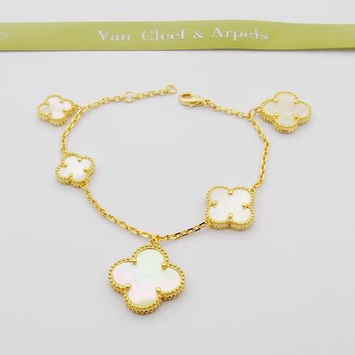Van Cleef & Arpels bracelet lyh21